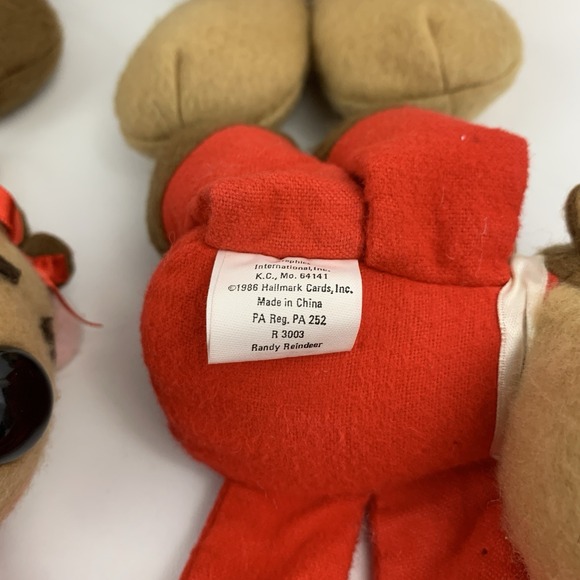 Hallmark Rodney Reindeer &  Family Christmas Bean Bag Plush Stuffed 80s - Picture 12 of 14